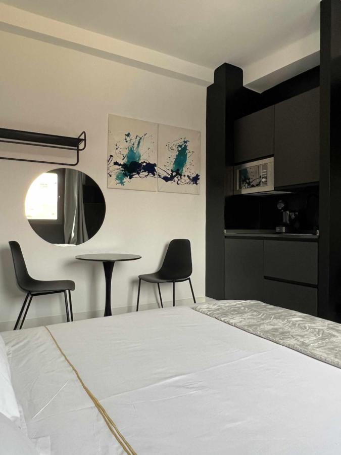 マラガFiesta Cama Individual Modern & Luxuryアパートメント エクステリア 写真