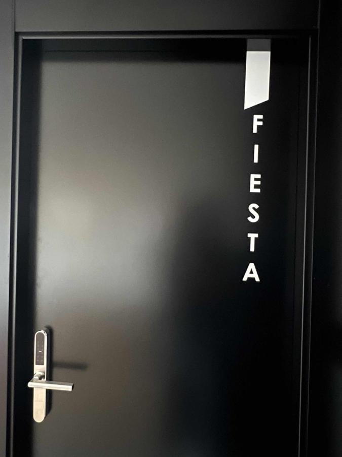 マラガFiesta Cama Individual Modern & Luxuryアパートメント エクステリア 写真